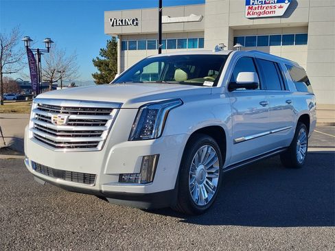 Used 2020 Cadillac Escalade ESV Platinum image 9
