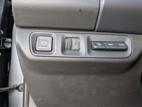 Used 2023 GMC Acadia AT4 w/ Technology Package image 21