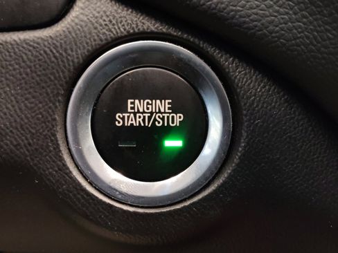 Used 2022 Chevrolet Equinox LT image 32