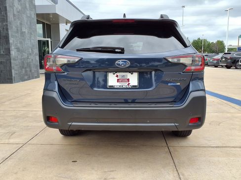 Certified 2025 Subaru Outback Onyx Edition AWD/4WD image 24