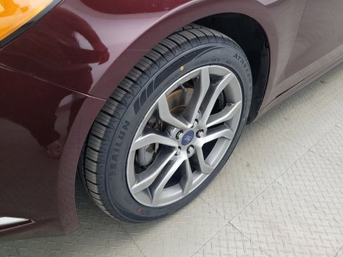 Used 2017 Ford Fusion SE w/ Equipment Group 201A FWD image 31