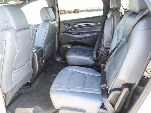 Used 2023 Buick Enclave Essence image 18