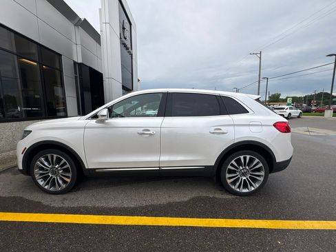 Used 2016 Lincoln MKX Reserve w/ Technology Package AWD/4WD image 9
