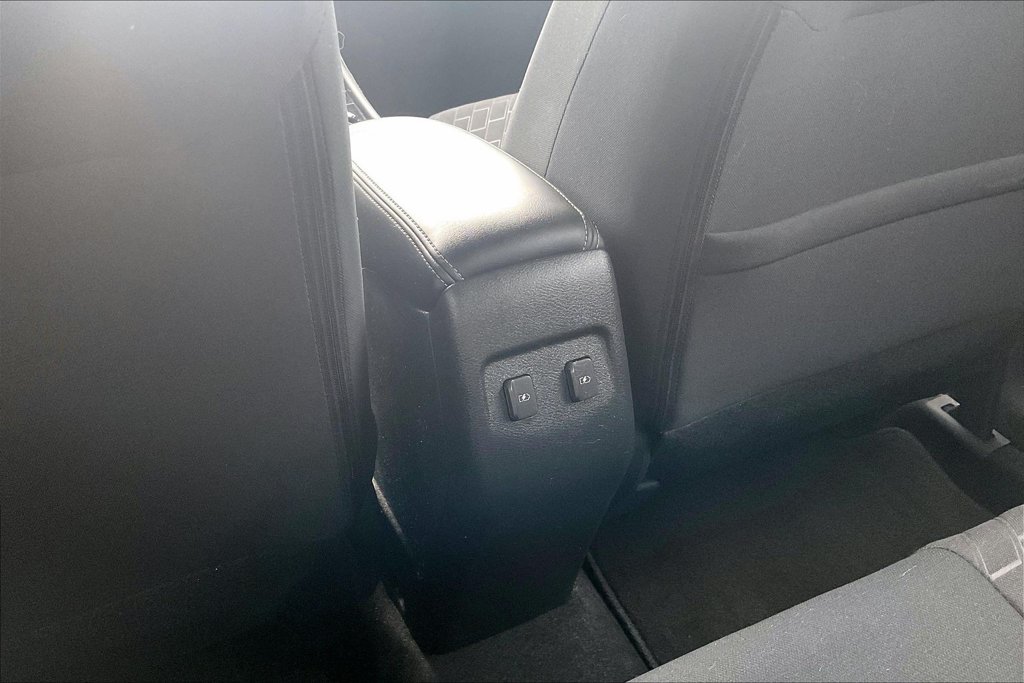 Used 2024 Nissan Kicks SR FWD image 10
