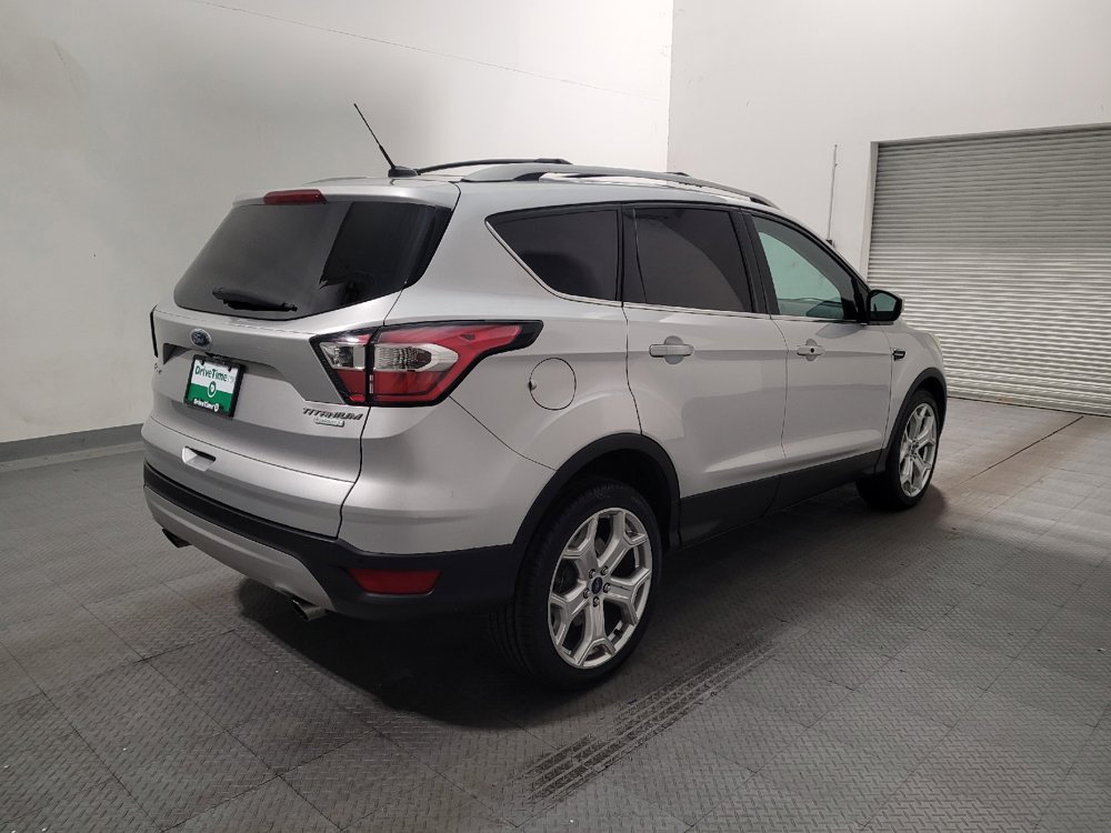Used 2017 Ford Escape Titanium FWD image 9