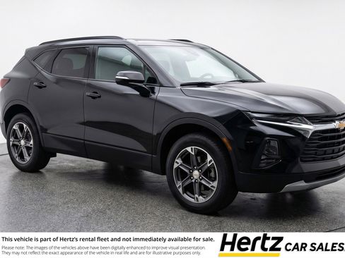 Used 2025 Chevrolet Blazer LT image 1