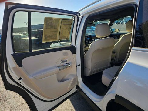 Used 2026 Mercedes-Benz GLB 250 image 13