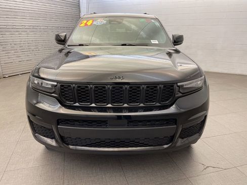 Certified 2024 Jeep Grand Cherokee L Laredo image 10