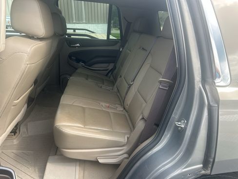 Used 2019 Chevrolet Tahoe LT w/ Luxury Package AWD/4WD image 6