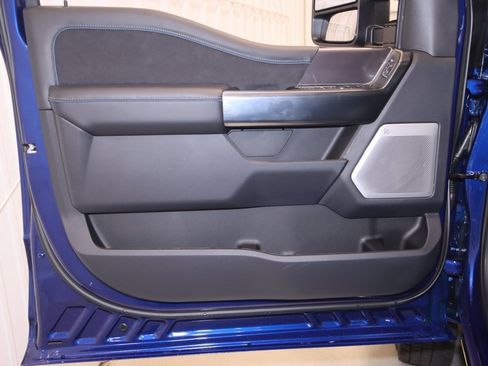 New 2026 Ford F450 Platinum w/ FX4 Off-Road Package image 9