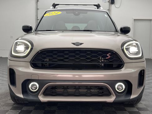 Used 2024 MINI Cooper Countryman S w/ Signature Upholstery Package FWD image 16