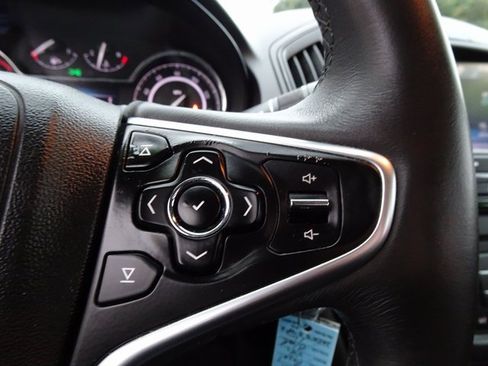 Used 2017 Buick Regal Sport Touring image 24