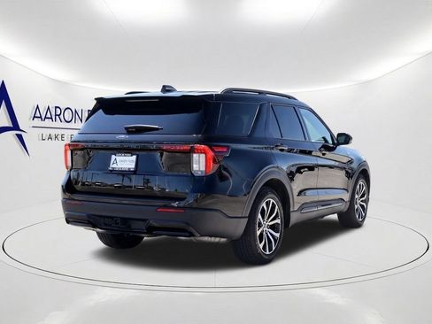 Used 2025 Ford Explorer ST-Line w/ Premium Package RWD image 4