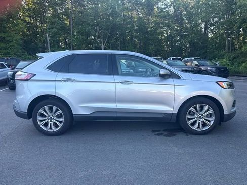 Used 2019 Ford Edge Titanium w/ Equipment Group 301A AWD/4WD image 6