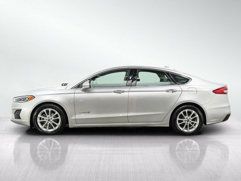 Used 2019 Ford Fusion SEL FWD image 2