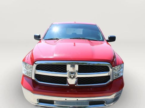 Used 2019 RAM 1500 Classic SLT AWD/4WD image 2