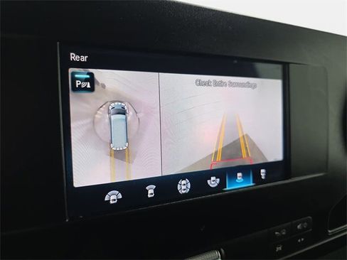 Used 2024 Mercedes-Benz Sprinter 2500 image 18