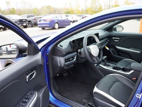 New 2025 Kia K4 GT-Line image 10