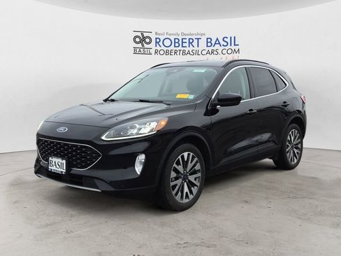 Used 2021 Ford Escape Titanium image 1