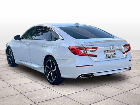 Used 2018 Honda Accord Sport image 14