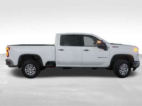 Used 2024 Chevrolet Silverado 3500 LTZ w/ LTZ Plus Package image 3