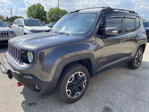 Used 2016 Jeep Renegade Trailhawk AWD/4WD image 4
