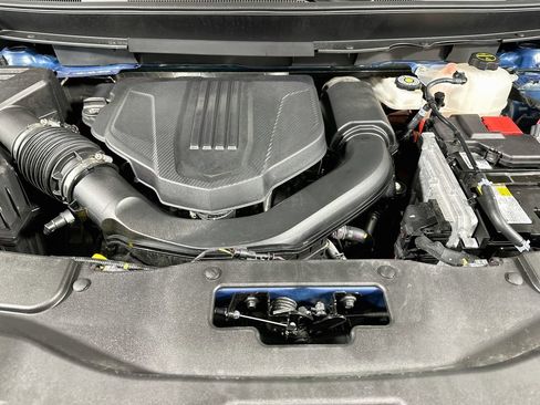 Used 2025 Chevrolet Traverse Z71 w/ Driver Confidence Package AWD/4WD image 21
