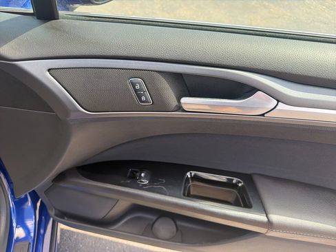 Used 2015 Ford Fusion SE FWD image 34