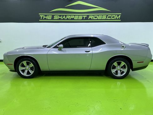 Used 2018 Dodge Challenger SXT RWD image 6