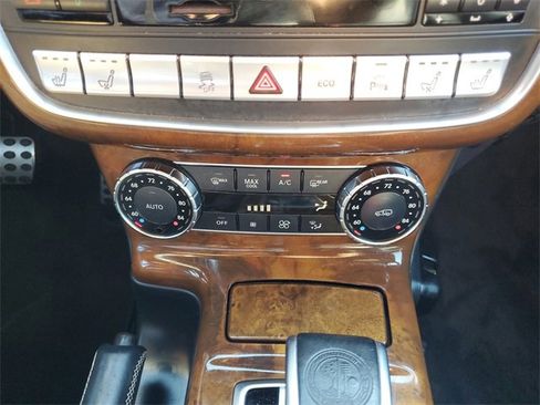 Used 2013 Mercedes-Benz G 63 AMG 4MATIC image 32