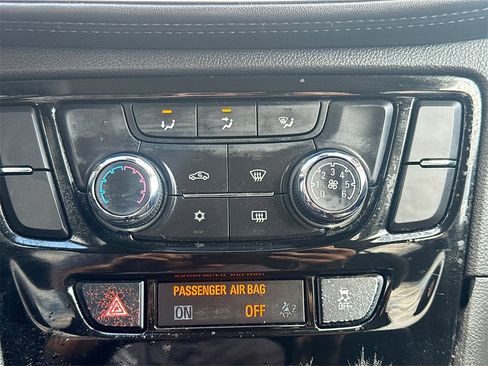 Used 2021 Buick Encore Preferred image 15