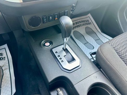 Used 2021 Nissan Frontier SV image 24