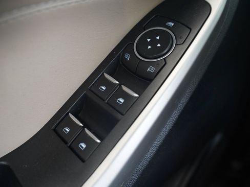 Used 2021 Ford Explorer XLT RWD image 28