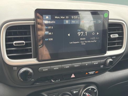 New 2026 Hyundai Venue SE FWD image 16