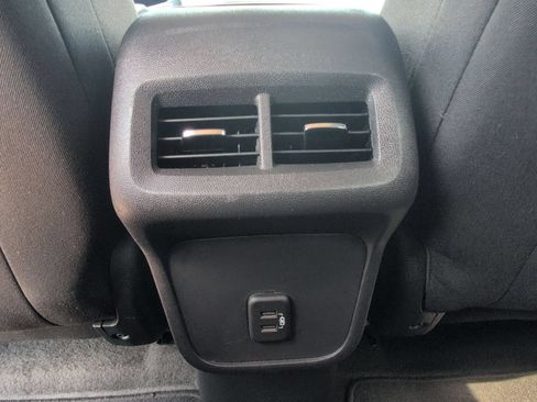 Used 2024 Chevrolet Equinox LT AWD/4WD image 25