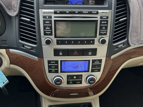 Used 2009 Hyundai Santa Fe Limited FWD image 7