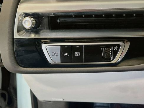 Used 2025 Cadillac Lyriq Sport AWD/4WD image 10