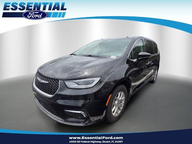 Used 2024 Chrysler Pacifica Touring-L FWD image 1