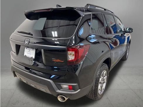 Certified 2023 Honda Passport TrailSport image 6