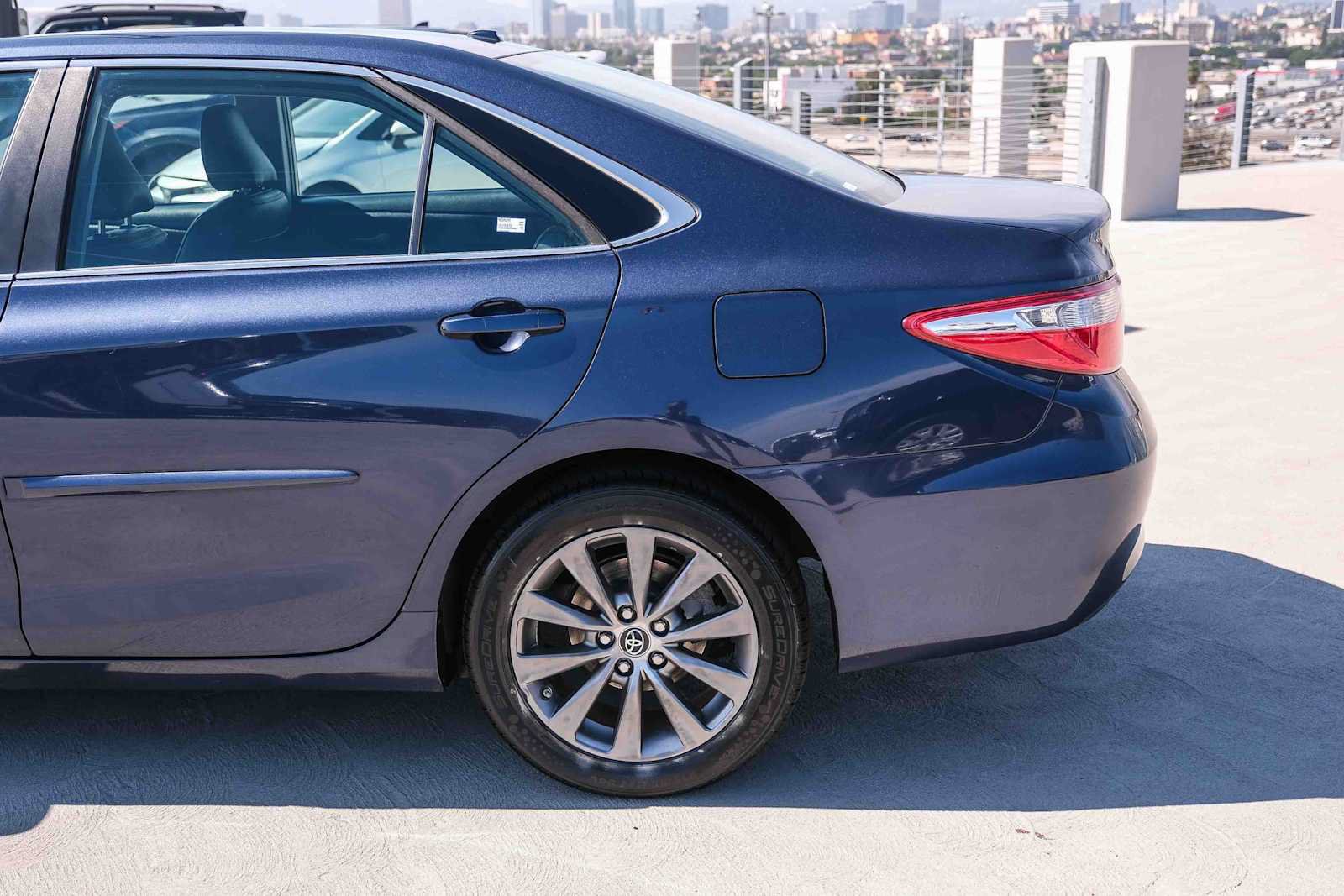 Used 2017 Toyota Camry XLE w/ Convenience Package FWD image 8