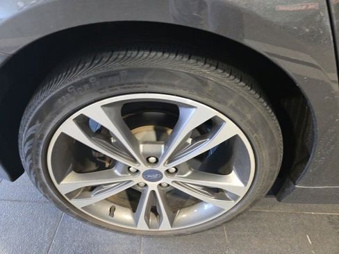 Used 2020 Ford Fusion Titanium image 14