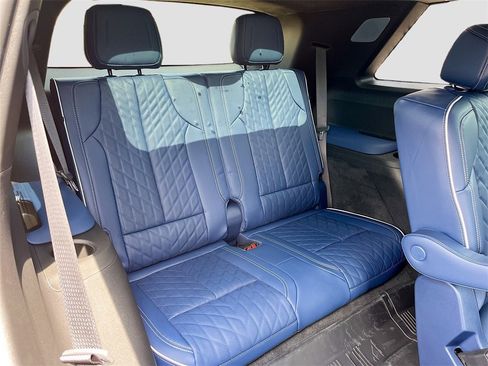 New 2026 Cadillac Vistiq Premium Luxury w/ LPO, Floor Liner Package image 27