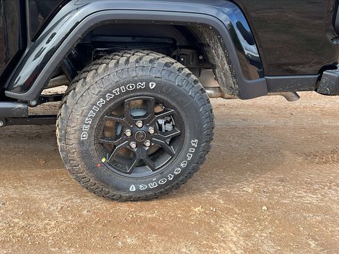 New 2026 Jeep Gladiator Willys image 12