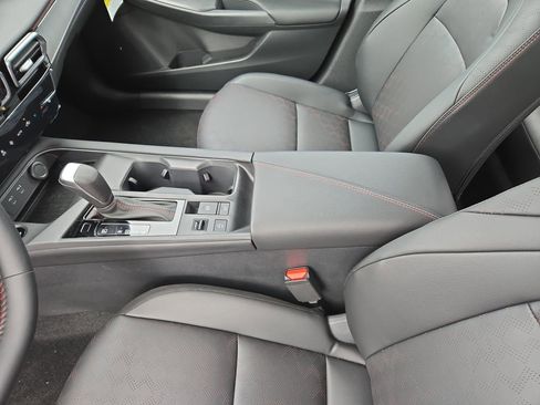 New 2026 Nissan Sentra SR w/ SR Premium Package FWD image 33