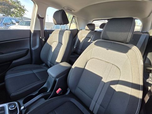 New 2025 Hyundai Venue SEL image 15