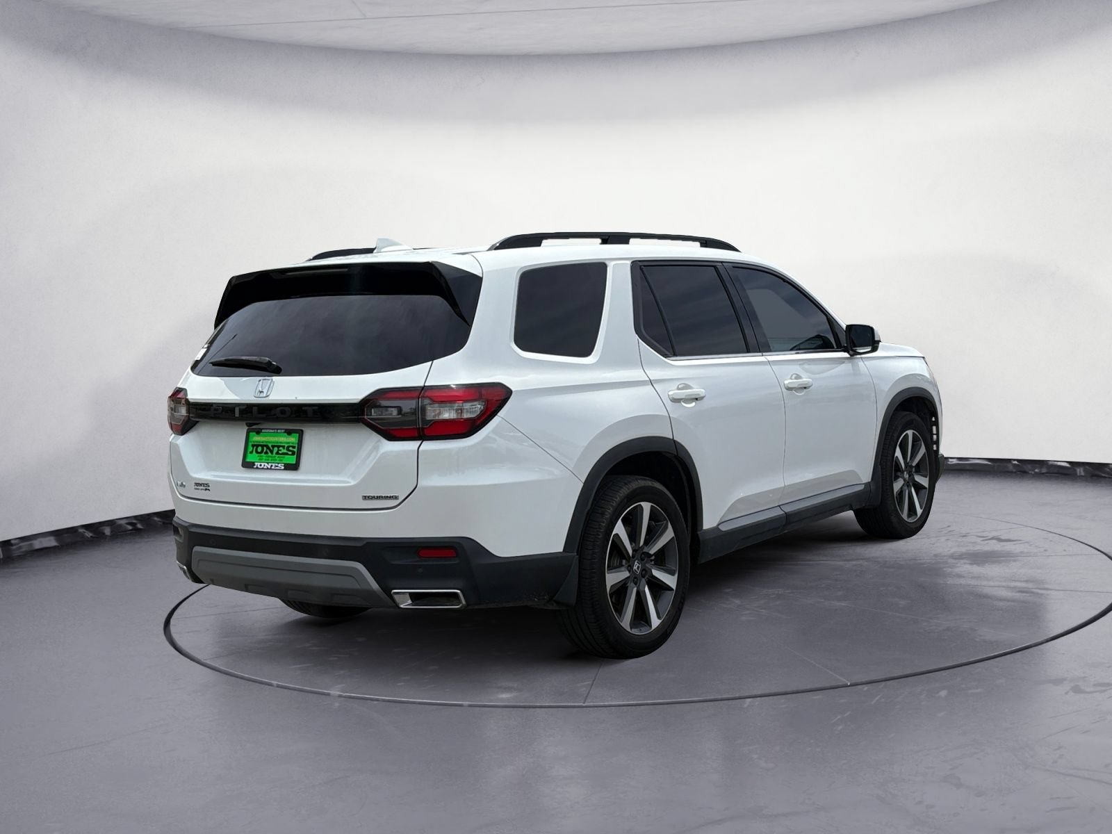 Used 2023 Honda Pilot Touring image 5