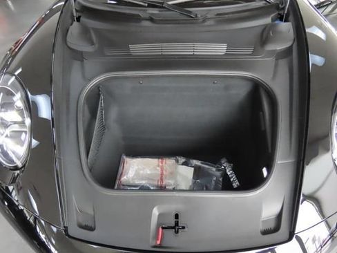 Used 2022 Porsche 911 Carrera 4 AWD/4WD image 45
