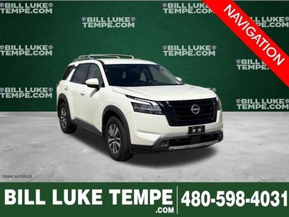 Used 2023 Nissan Pathfinder SL w/ Black Appearance Package