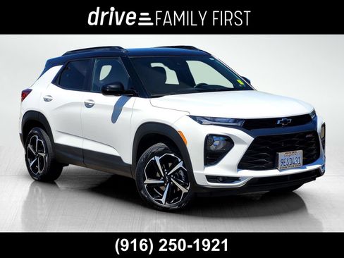 Used 2023 Chevrolet TrailBlazer RS w/ Convenience Package AWD/4WD image 1