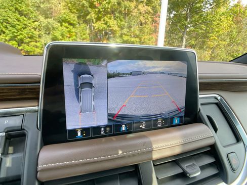 Used 2021 Chevrolet Tahoe High Country w/ Premium Package image 18